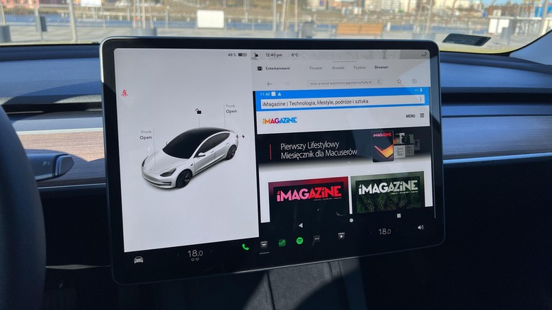 CarPlay interface on Tesla car.