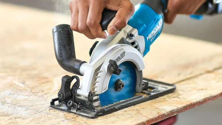 A Hercules circular saw cutting through wood