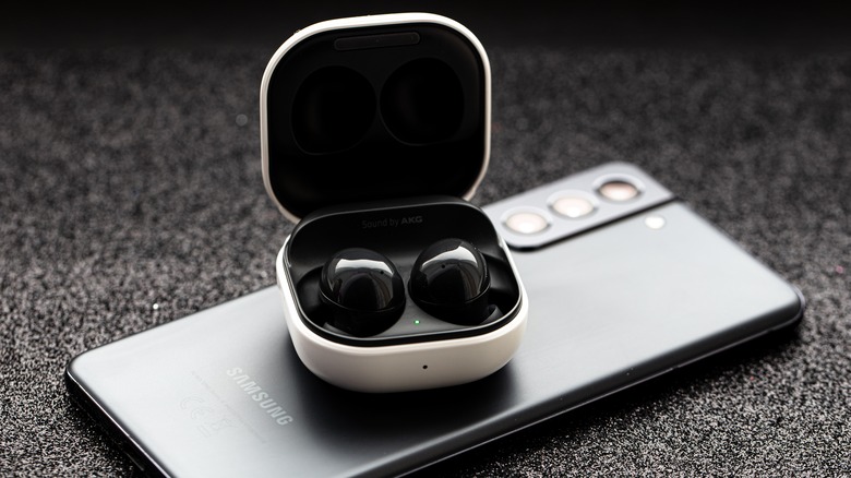Samsung phone and buds