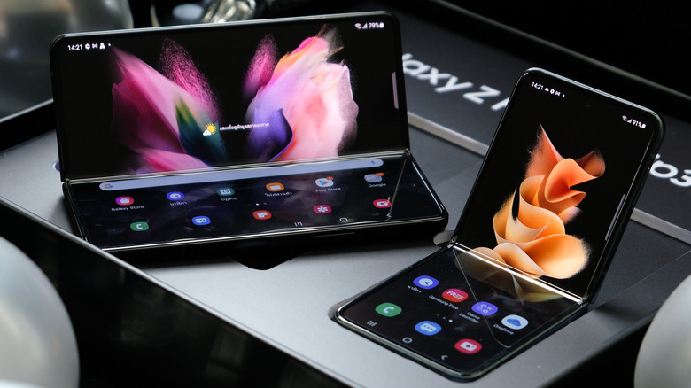 Samsung Galaxy Z Fold 3