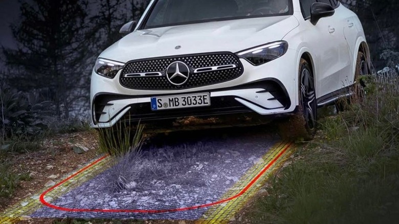 Mercedes-Benz transparent bonnet