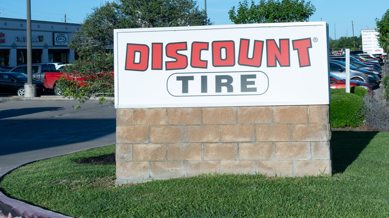 Discount Tire road sign outside store