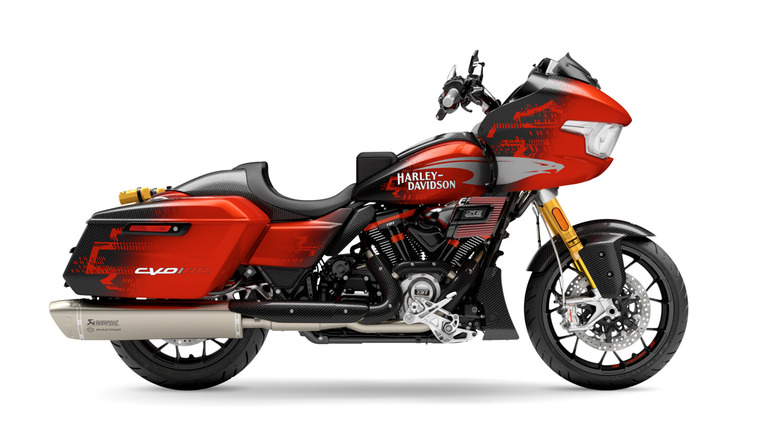 Side profile shot of the 2025 Harley-Davidson CVO Road Glide RR with a white background.