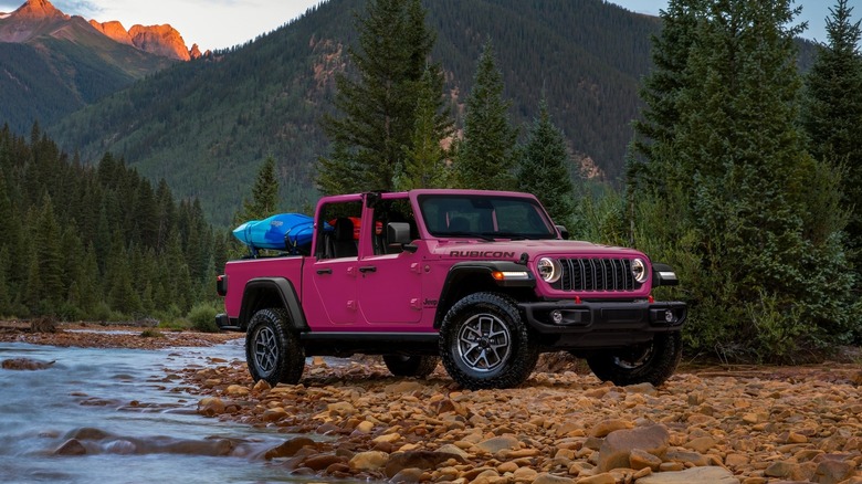 The 2024 model year Jeep Gladiator came with a manual transmission