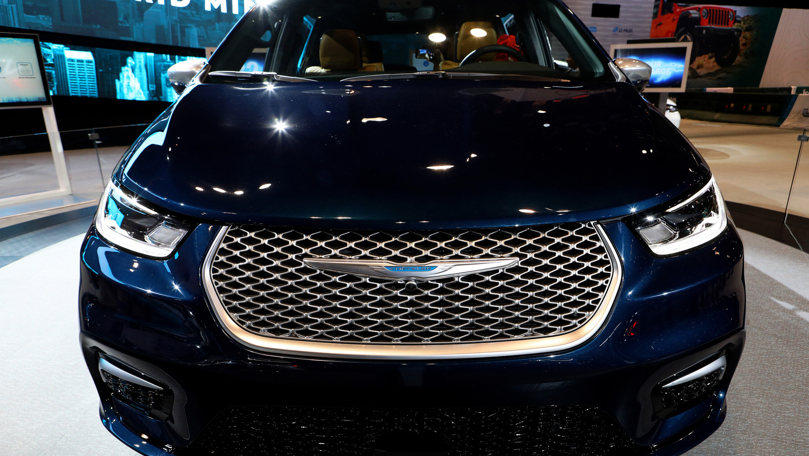 This Is The Ultimate Hellcat Minivan We Wish Chrysler Would Build