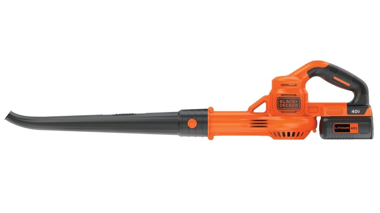 Product image of a Black and Decker leaf blower