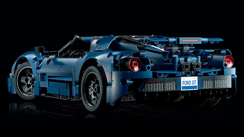 LEGO Ford GT kit rear