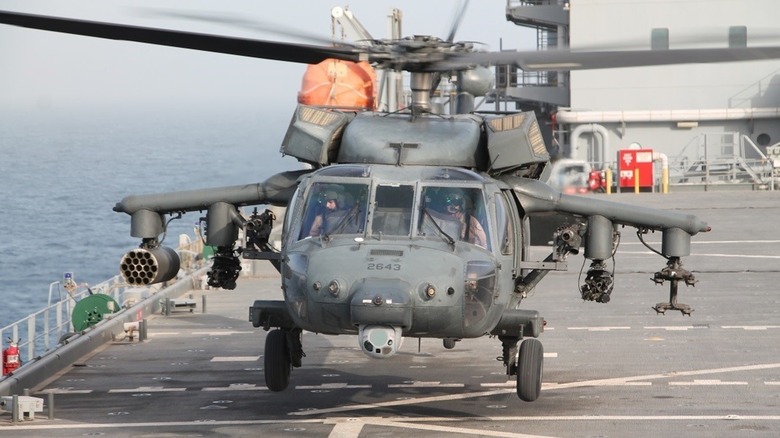 MH-60 DAP landing on ship