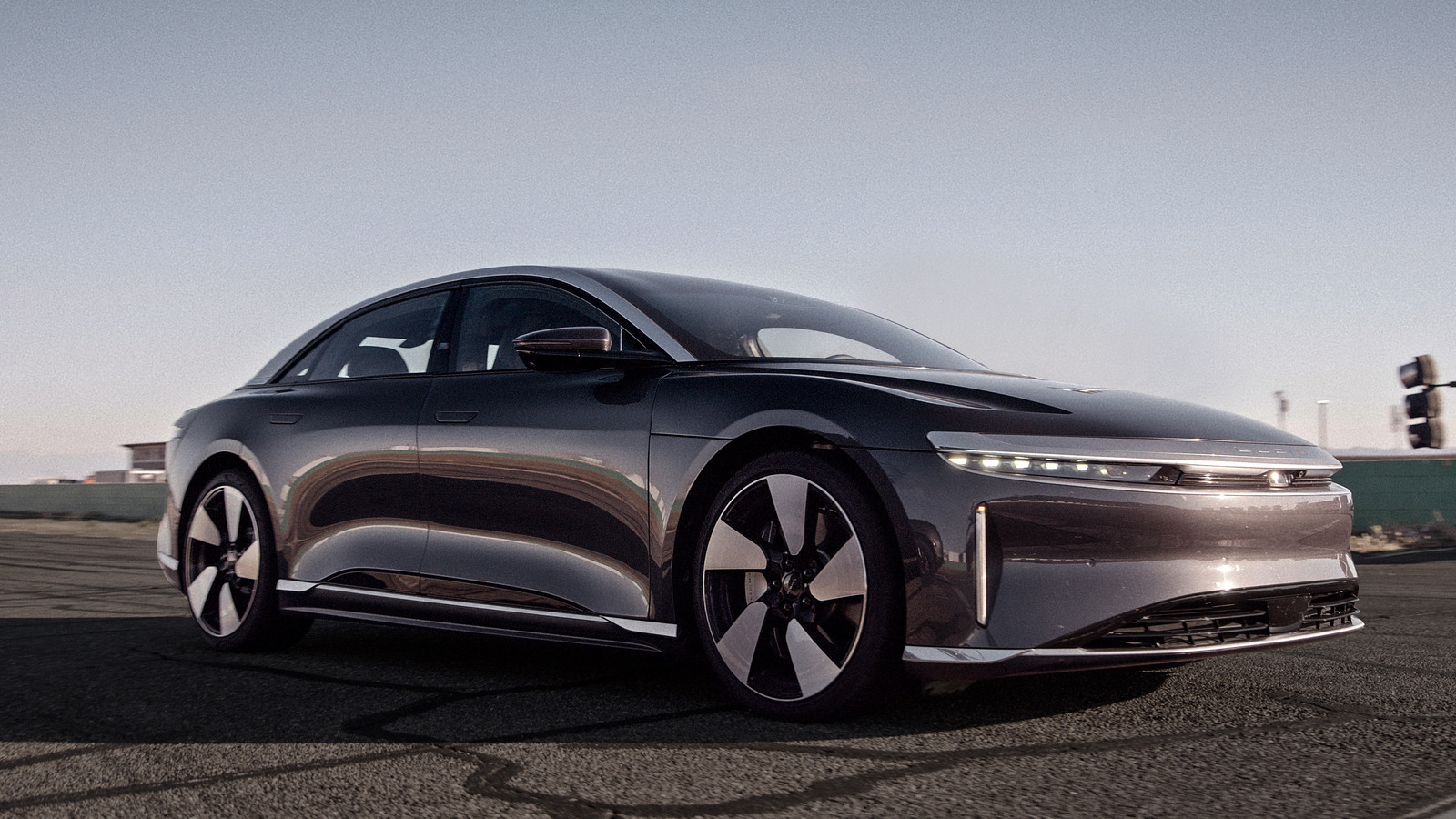 This Lucid Air Deep-Dive Reveals Electric Cars' Big Advantage This Lucid Air Deep-Dive Reveals Electric Cars' Big Advantage