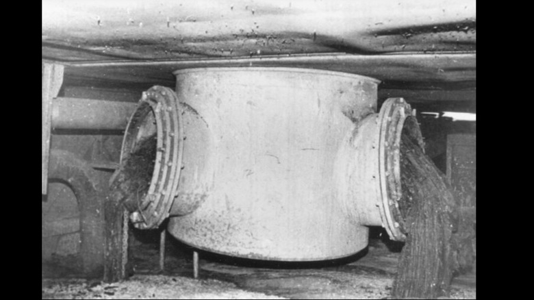 Corium flowing through a steam valve