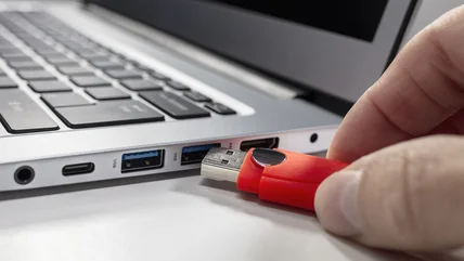 This May Be Why Your USB Drive's Transfer Speeds Are So Slow (And How To Fix It)