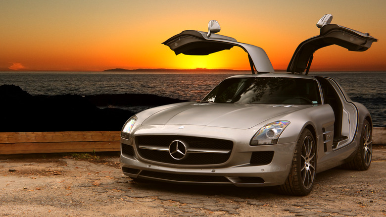 Mercedes-Benz SLS AMG