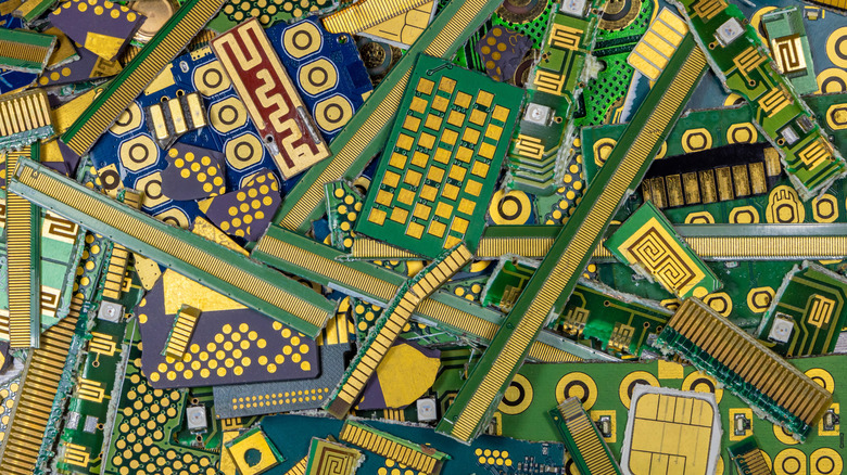 Various used of electronic printed circuit boards (PCBs), for gold recovery