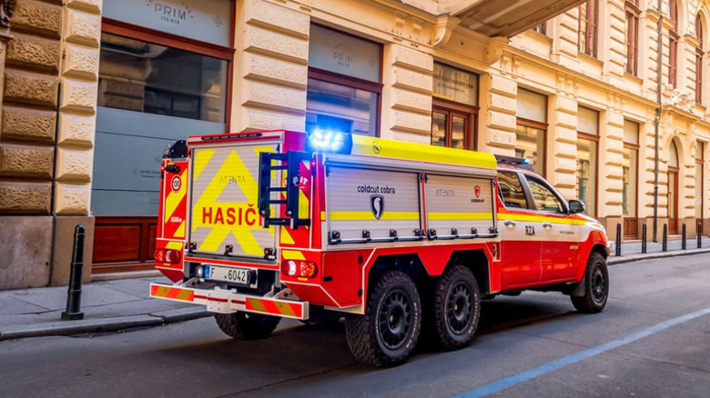 Prospeed Hiload 6x6 road parked