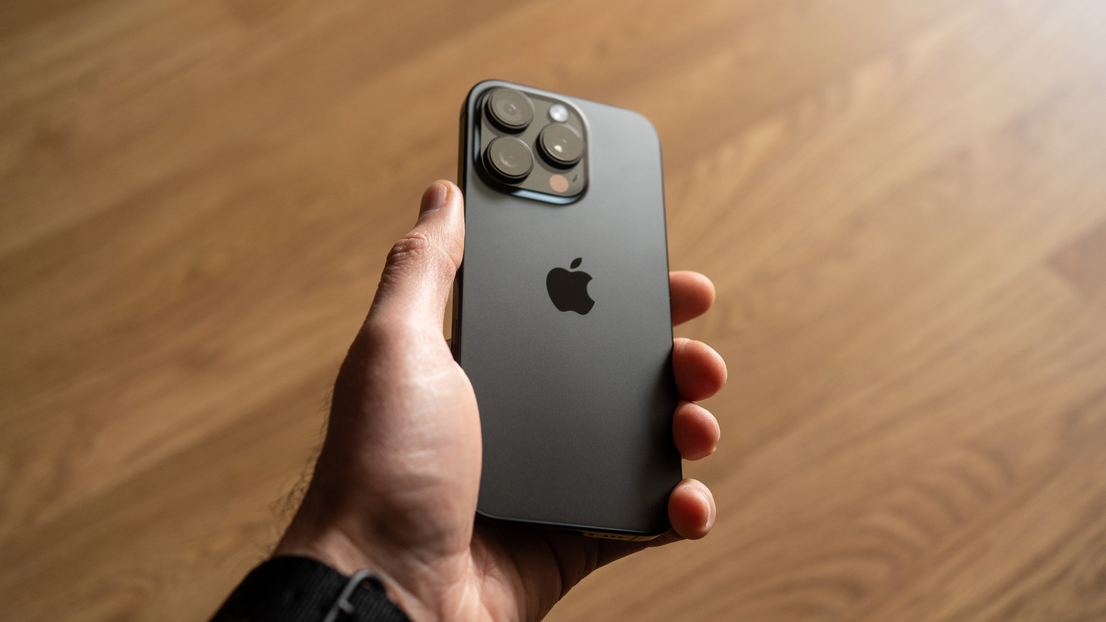 This New iPhone Feature Makes Charging A Whole Lot Less Annoying