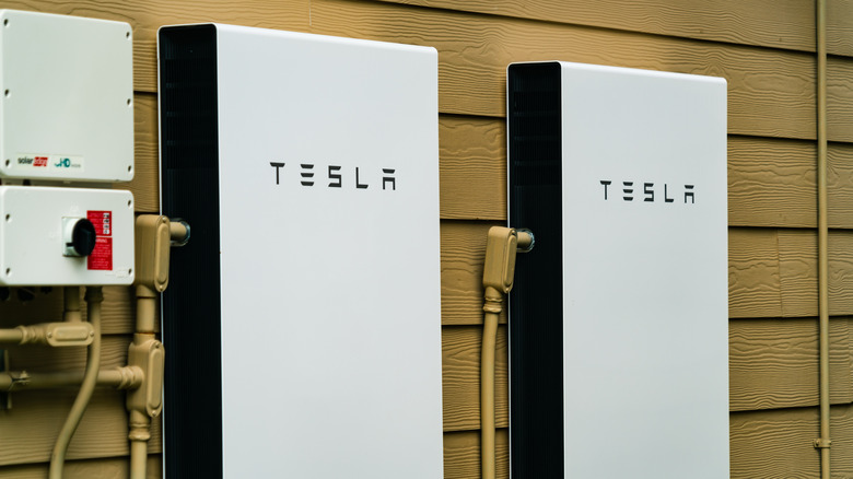 Tesla powerwall units
