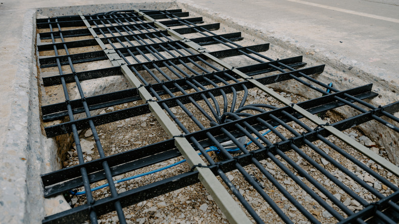 coils in road charging evs