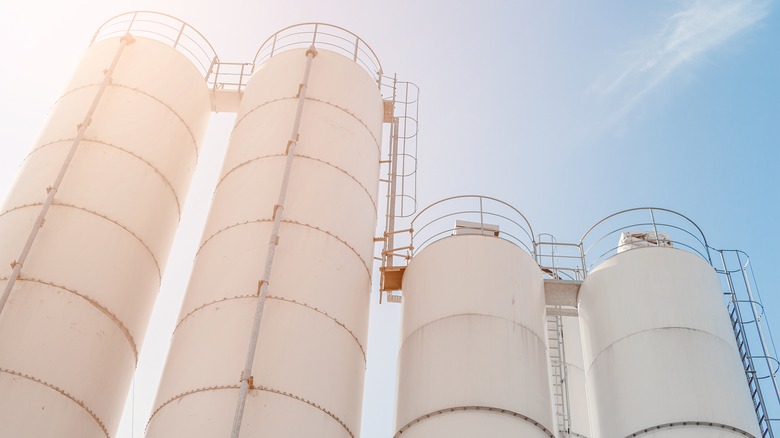 Silo sand storage