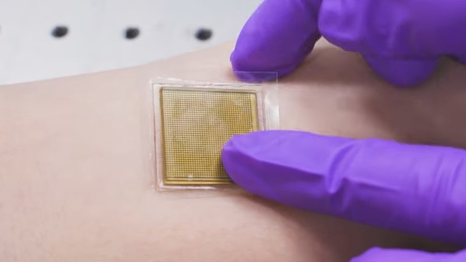 This SkinSticking Ultrasound Patch Is Like A Tricorder BandAid