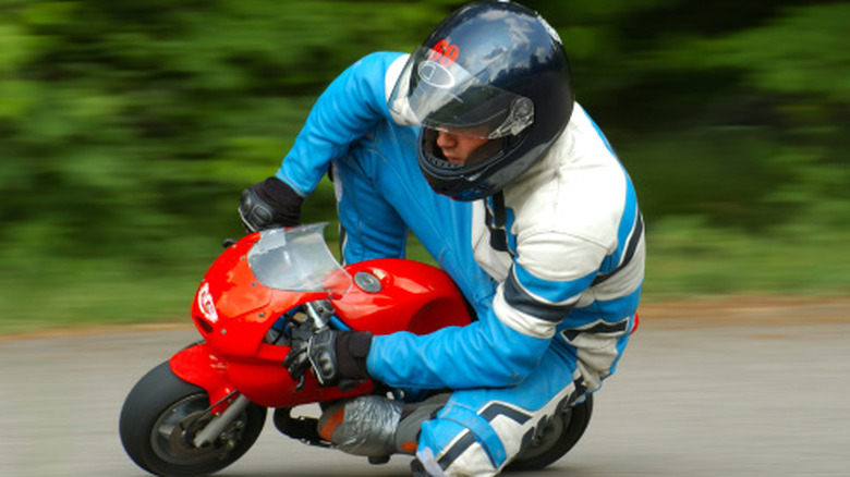 Mini bike racer with visible panning