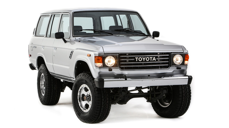 Front 3/4 view of Toyota FJ60 Concept in studio setting