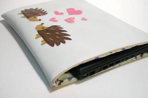 hedgehogs in love laptop sleeve