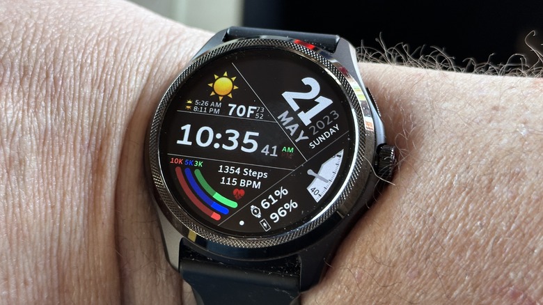 Android Wear smartwatches can (technically) run Half-Life