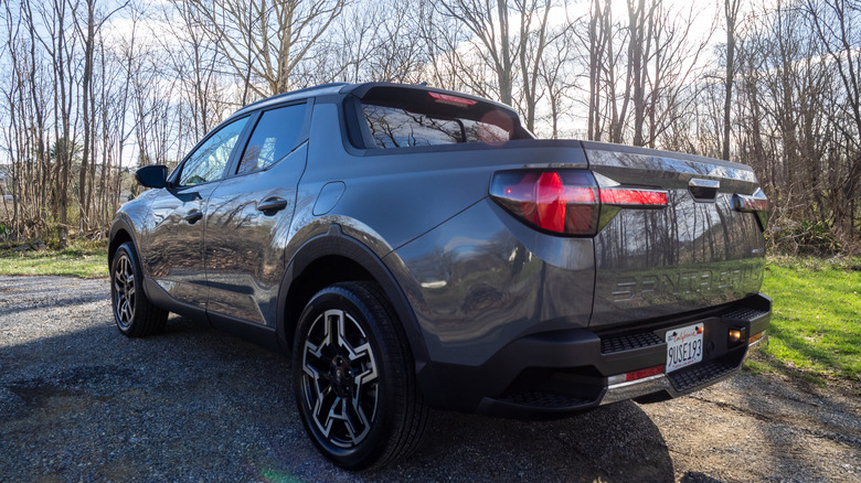 2026 Hyundai Santa Cruz left rear three-quarter view