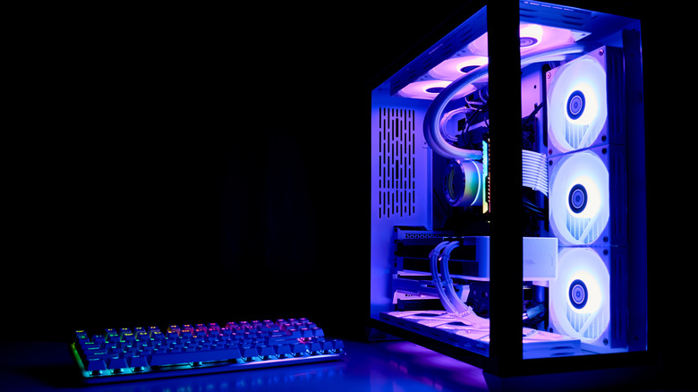 custom pc build with keyboard