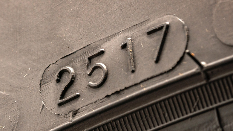 Number 2517 on tire sidewall indicating the last 4 digit of the DOT Identification Code