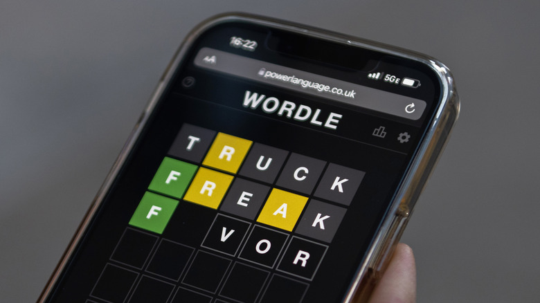 Playing Wordle smartphone