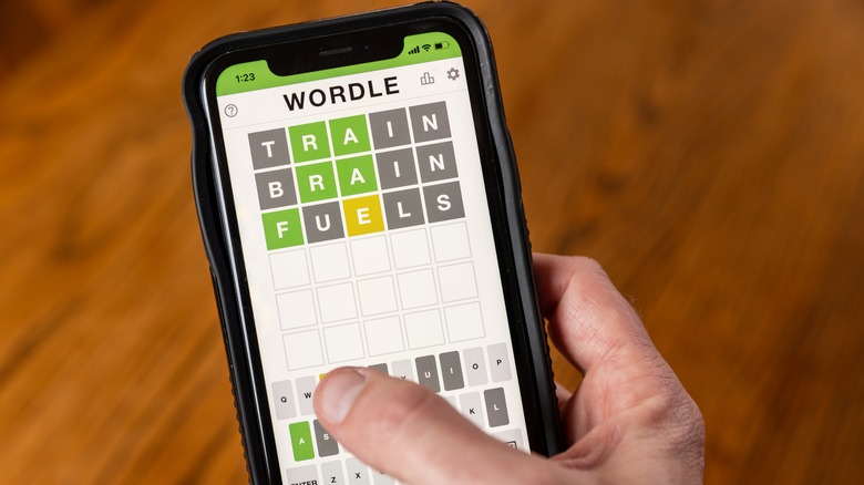 playing Wordle on phone