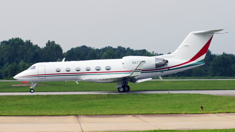 Gulfstream IV landing