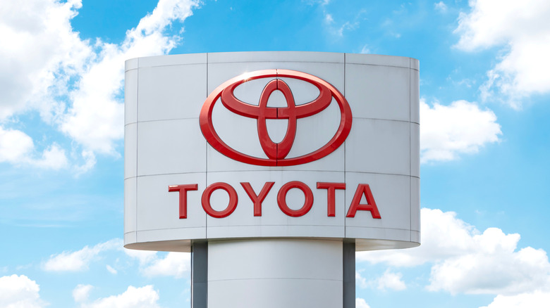 toyota logo