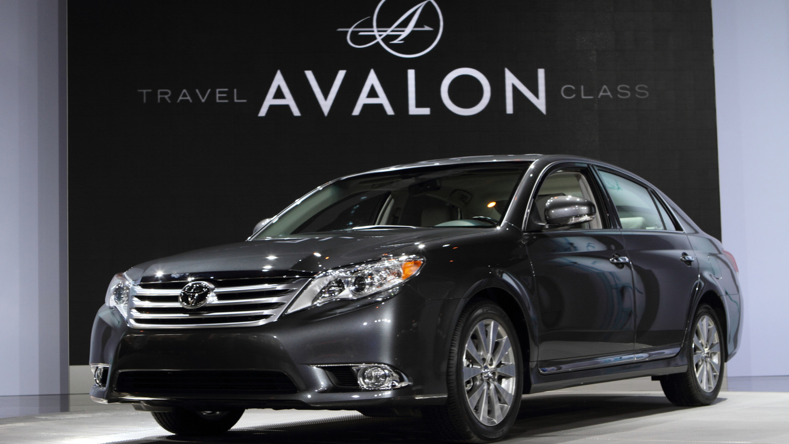 5 Of The Best Years To Consider If You're Searching For A Used Toyota Avalon