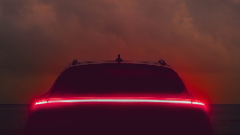 Mystery car brakelights