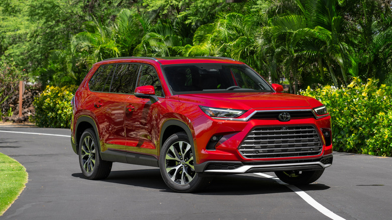 Toyota Grand Highlander SUV