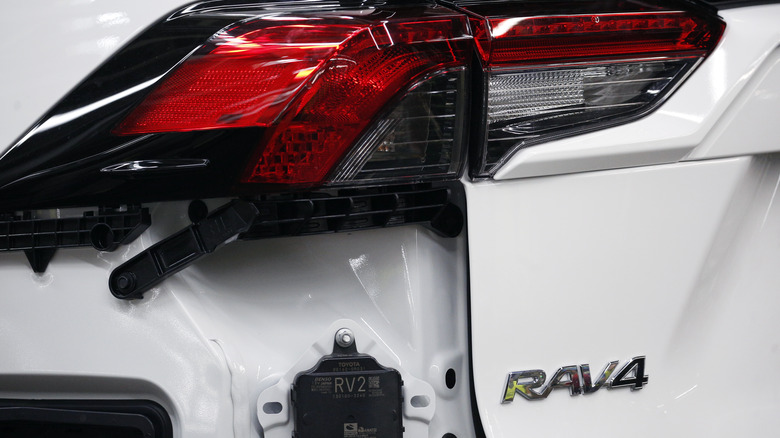 toyota rav4 rear assembly line