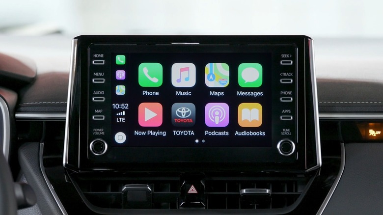 Toyota Apple CarPlay screen