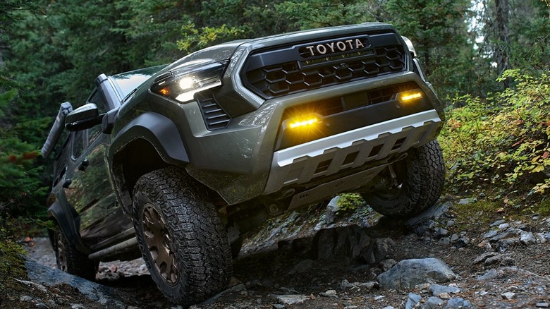 Toyota Tacoma uses tires to climb