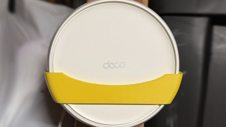 Deco BE25 in a wall mount