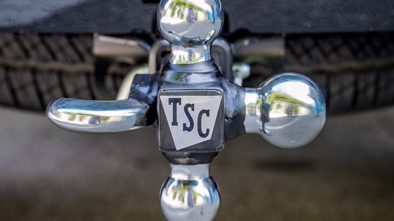Close-up of Tractor Supply Tri-Ball Hitch connected to a truck