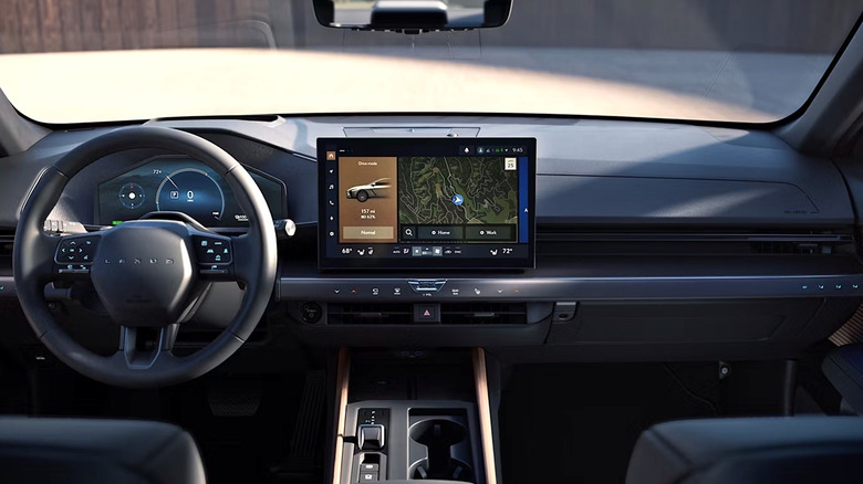 Picture showing navigational features on Lexus ES infotainment screen