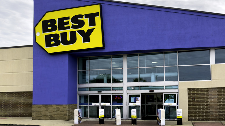 Best Buy storefront