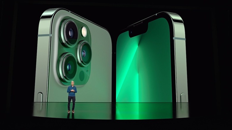 Tim Cook alpine green iPhone