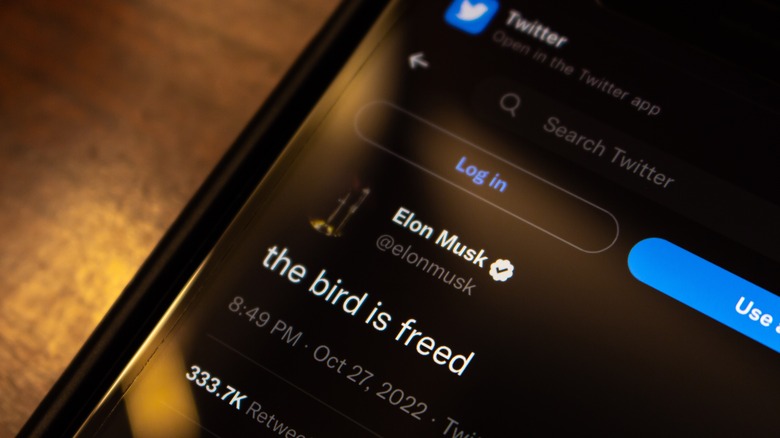 Elon Musk tweet on phone