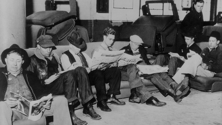 UAW 1936 workers sitting down