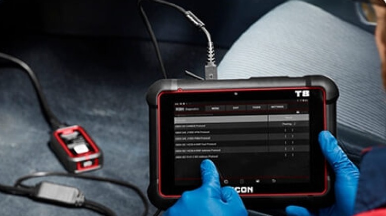 Man with ICON diagnostic scanner
