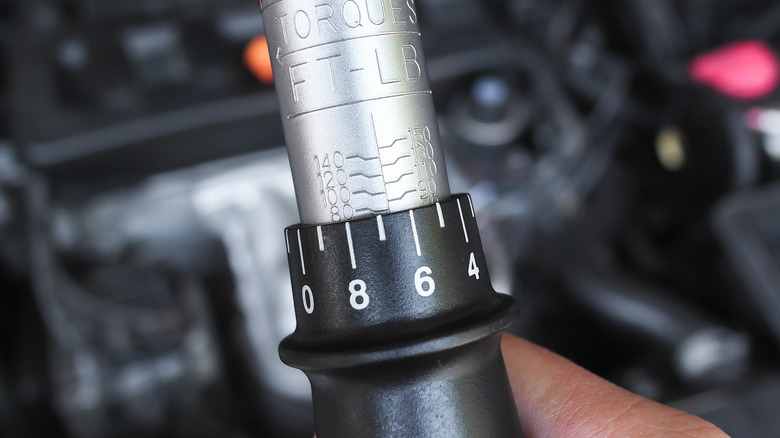 Handle of torque wrench with markings
