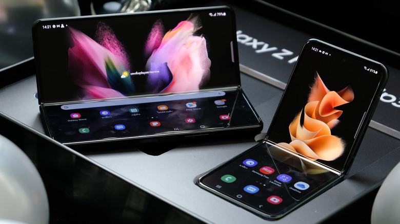 Samsung Galaxy Z Fold 3